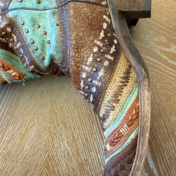 Women's Western Leather Boots - Brown and Turquoise - Picture 7 of 10